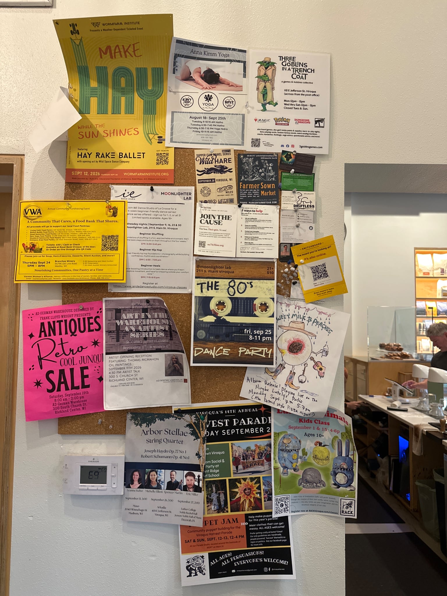 Wonderstate Cafe bulletin board
